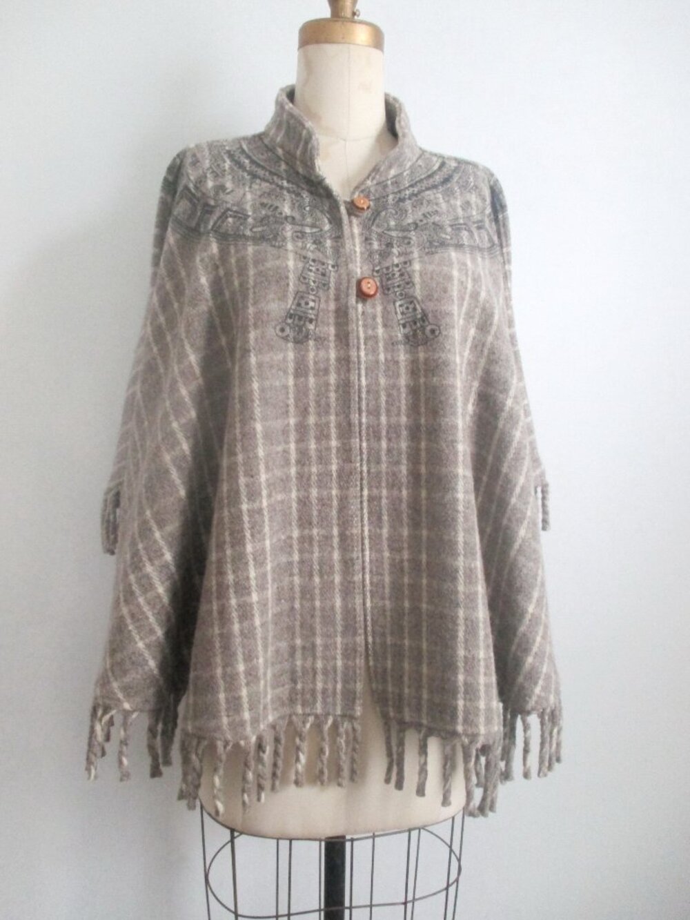 Wool Cape Indigenous Graphics First Nations Fringe Windowpane Check
